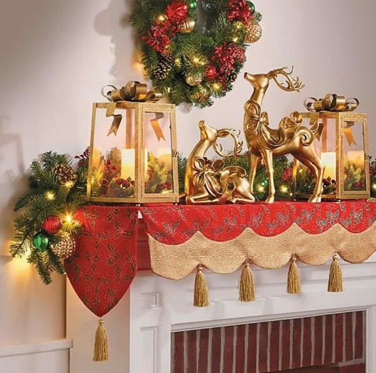 Traditional Red and Gold Decor
